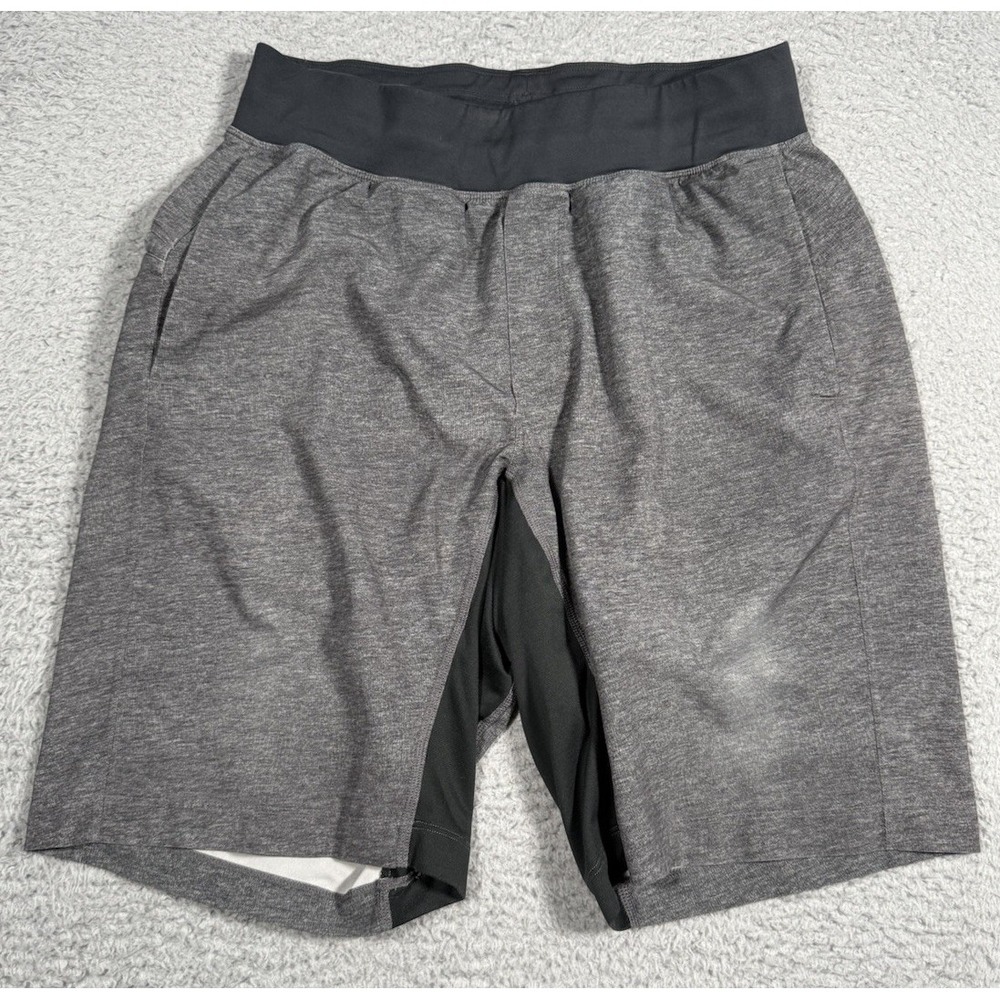 Lululemon T.H.E. Short 9.5" Mens Large Gray Stretch Gym Run Pockets Athleisure‎